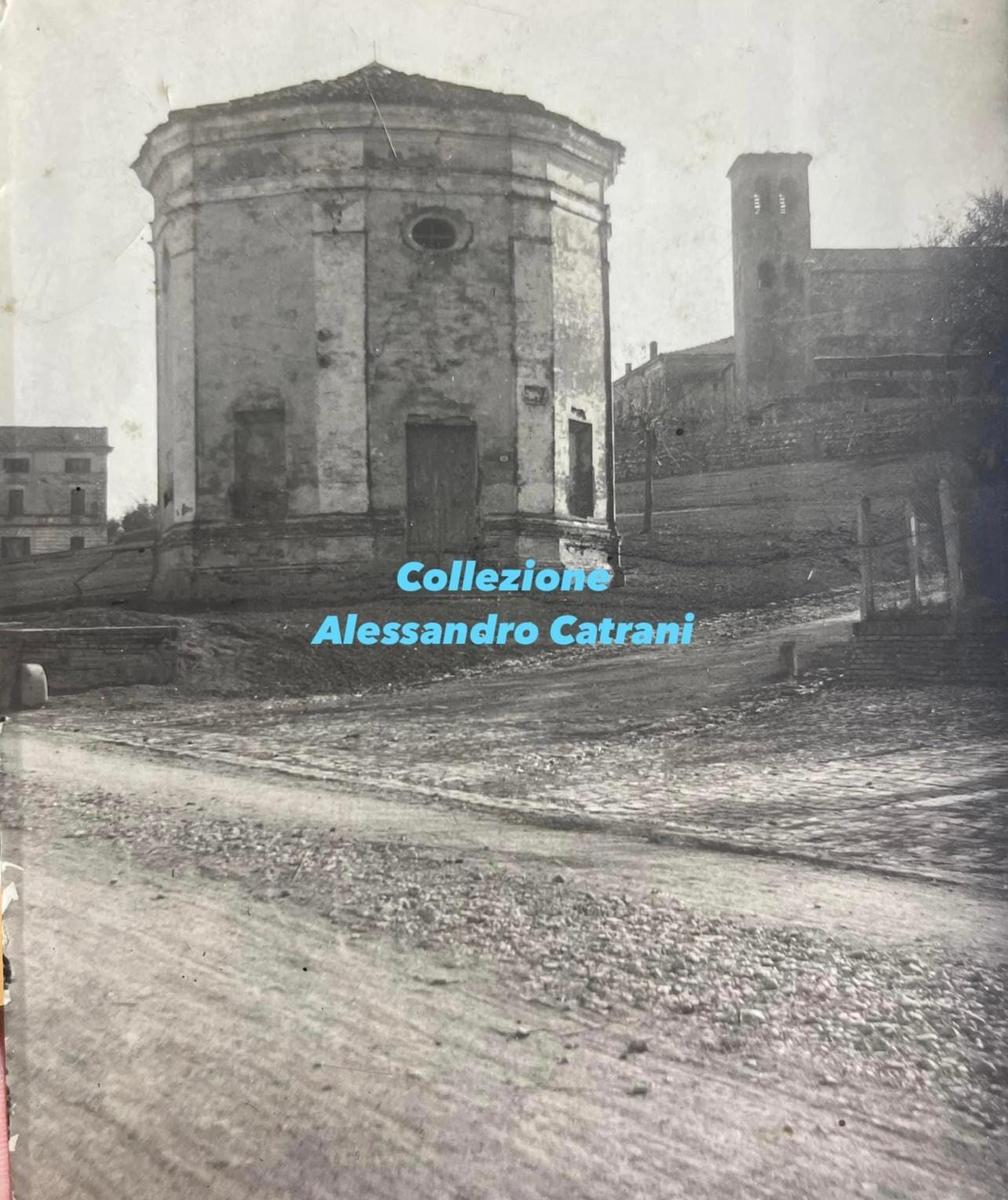 L'oratorio detto "Cella Tonda" come appariva a inizio Novecento (collezione Alessandro Catrani)